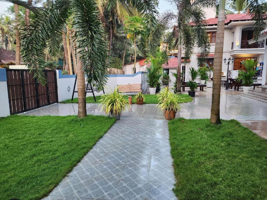 Coastal Suites Apart Hotel ---- 8 Minutes Walk To Beach Benaulim Exteriör bild