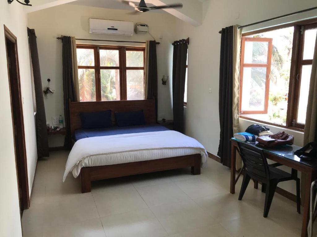 Coastal Suites Apart Hotel ---- 8 Minutes Walk To Beach Benaulim Exteriör bild