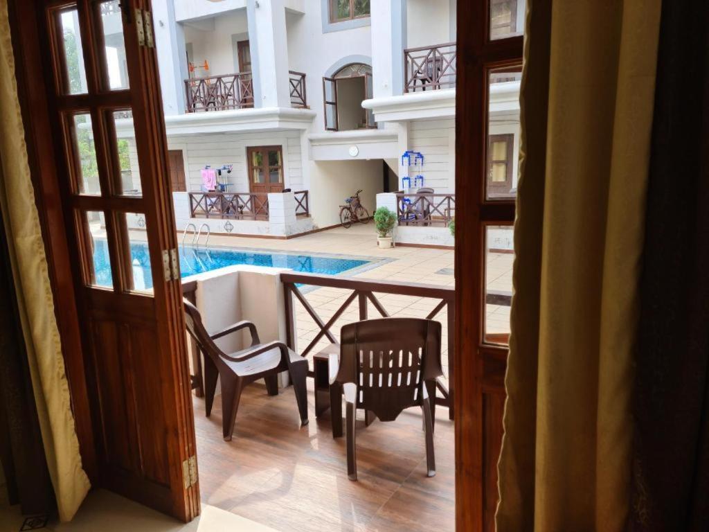 Coastal Suites Apart Hotel ---- 8 Minutes Walk To Beach Benaulim Exteriör bild