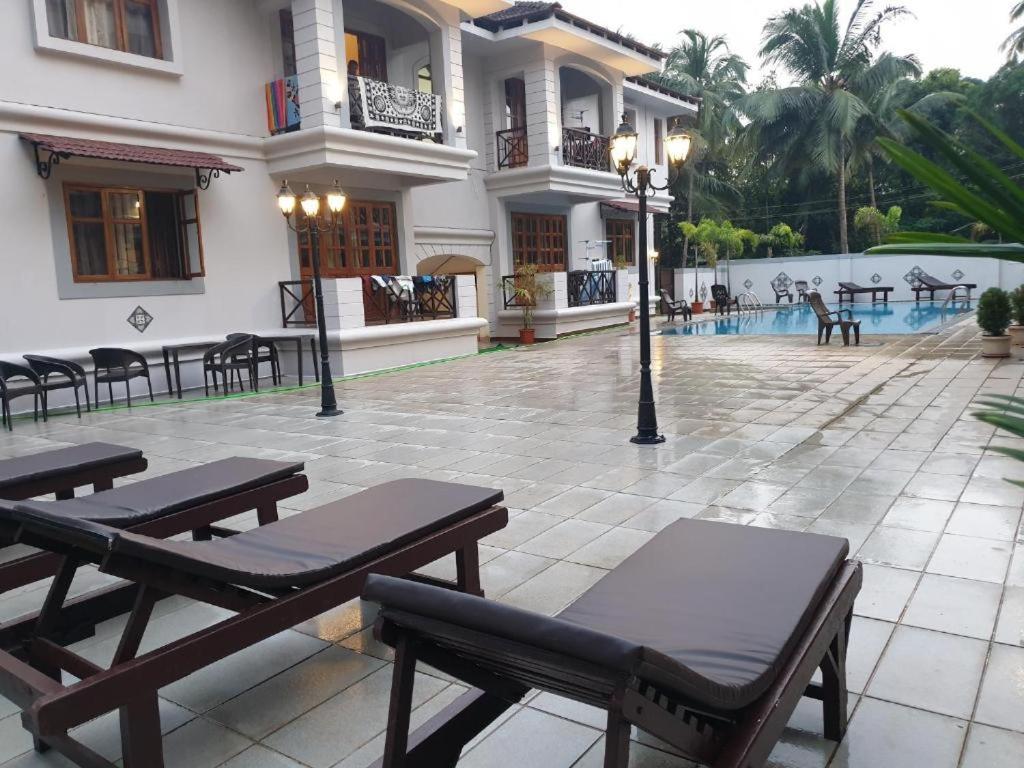 Coastal Suites Apart Hotel ---- 8 Minutes Walk To Beach Benaulim Exteriör bild
