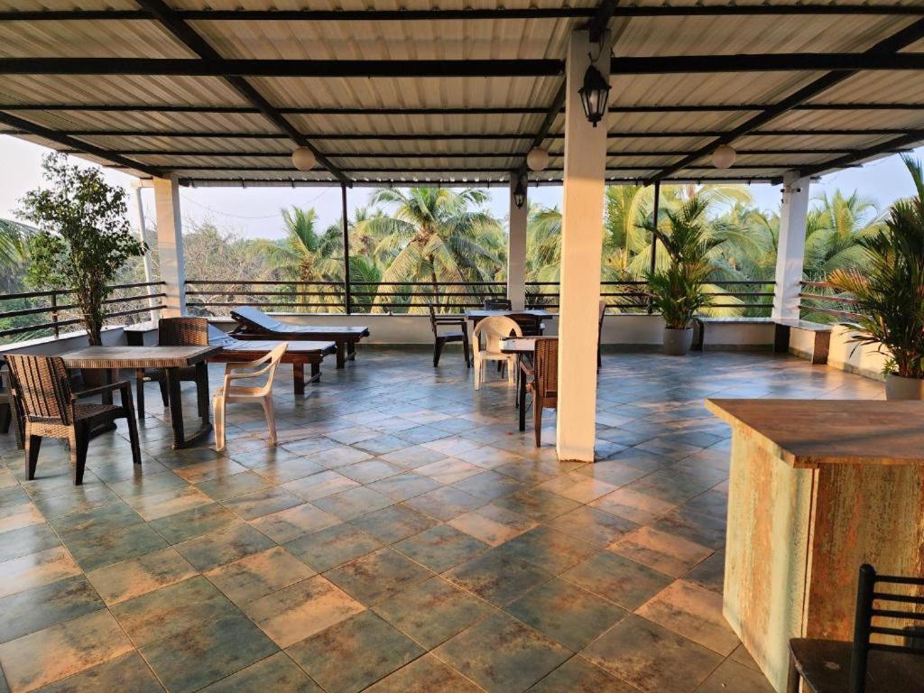 Coastal Suites Apart Hotel ---- 8 Minutes Walk To Beach Benaulim Exteriör bild