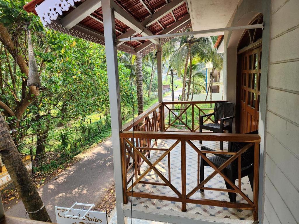 Coastal Suites Apart Hotel ---- 8 Minutes Walk To Beach Benaulim Exteriör bild