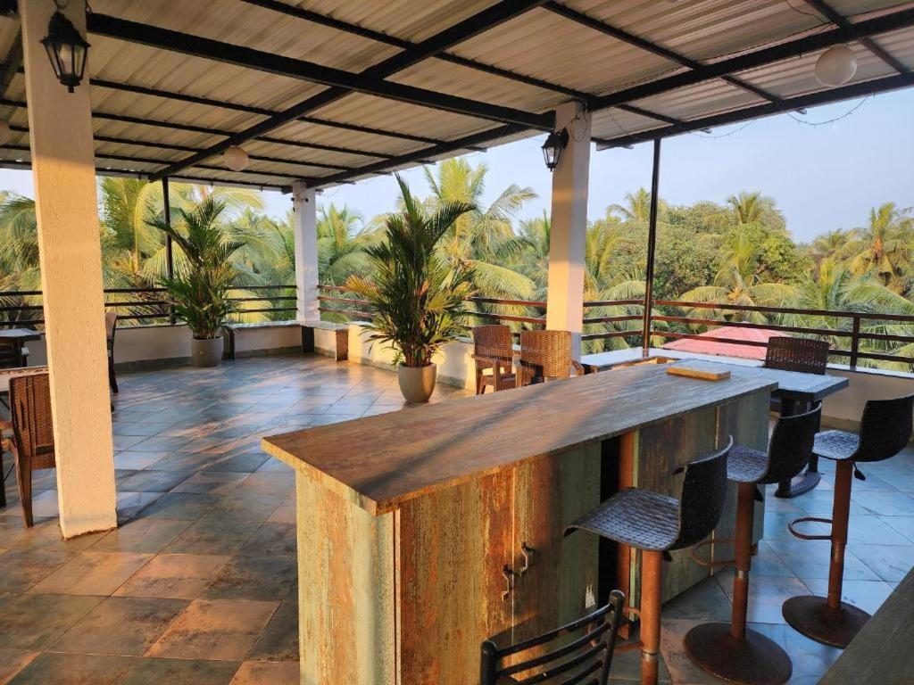 Coastal Suites Apart Hotel ---- 8 Minutes Walk To Beach Benaulim Exteriör bild