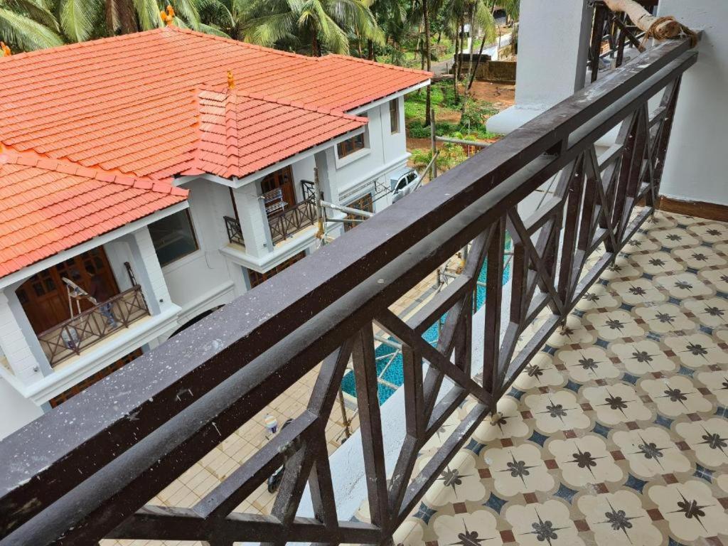 Coastal Suites Apart Hotel ---- 8 Minutes Walk To Beach Benaulim Exteriör bild