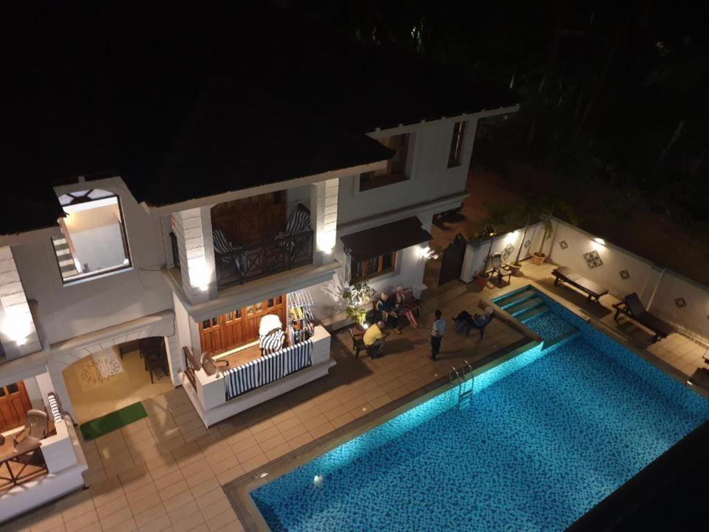 Coastal Suites Apart Hotel ---- 8 Minutes Walk To Beach Benaulim Exteriör bild