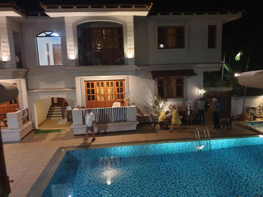 Coastal Suites Apart Hotel ---- 8 Minutes Walk To Beach Benaulim Exteriör bild
