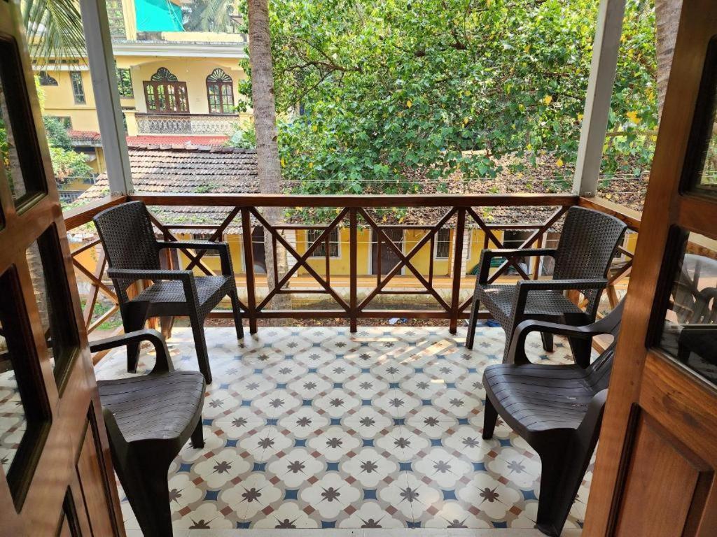 Coastal Suites Apart Hotel ---- 8 Minutes Walk To Beach Benaulim Exteriör bild