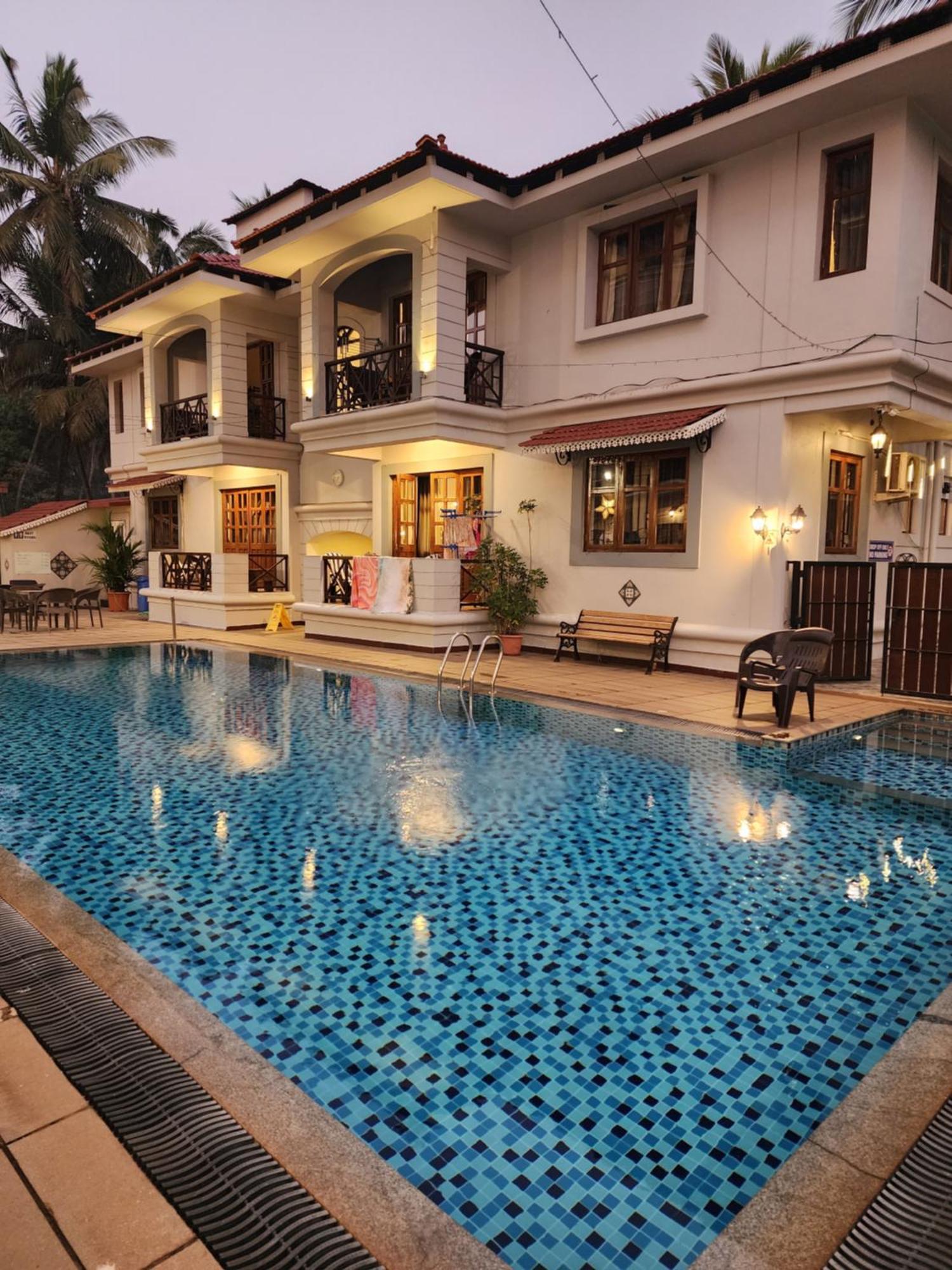 Coastal Suites Apart Hotel ---- 8 Minutes Walk To Beach Benaulim Exteriör bild